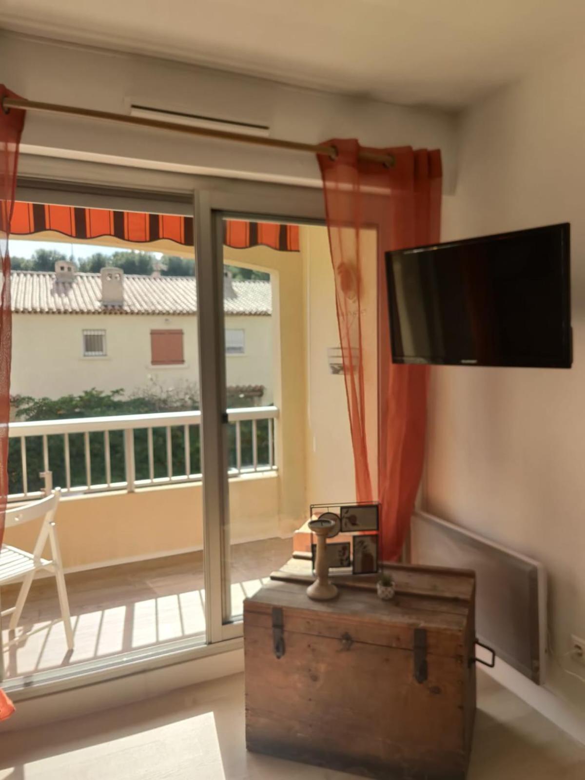 Saint-Mandrier-Sur-Mer Rsd Les Cometes Extérieur photo
