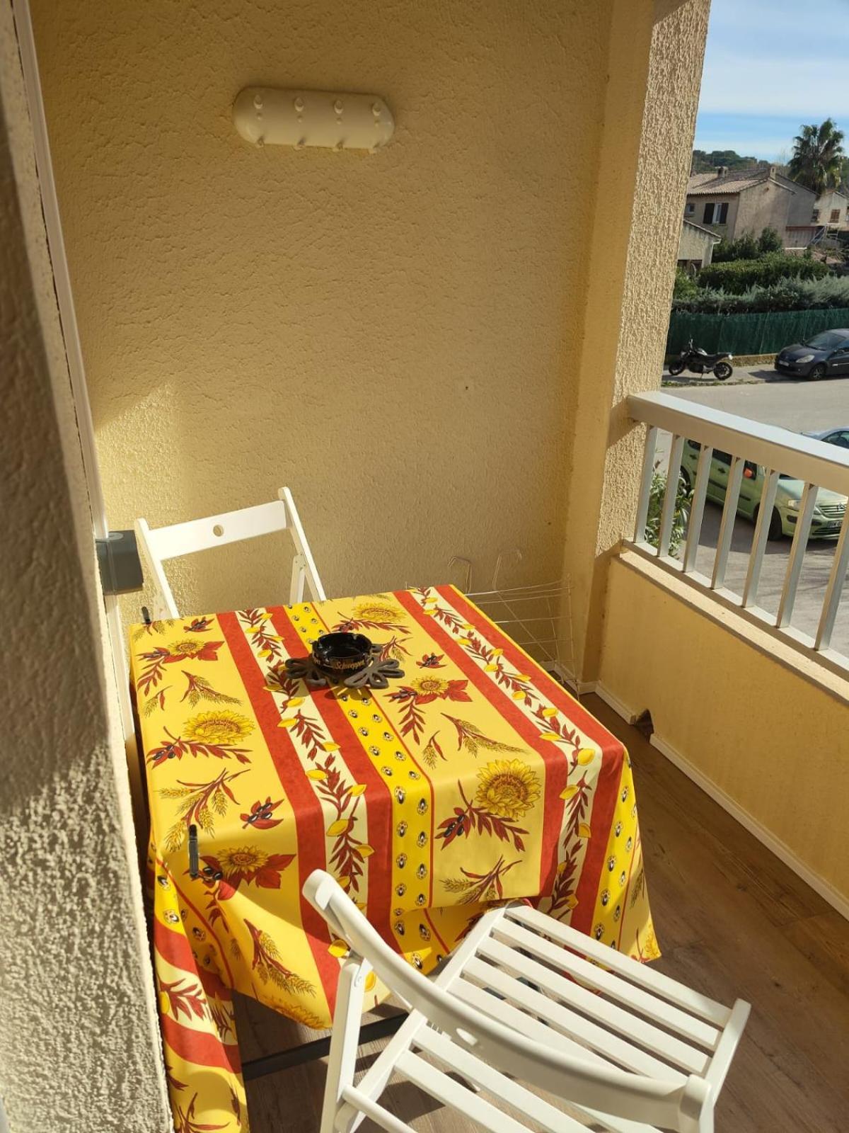 Saint-Mandrier-Sur-Mer Rsd Les Cometes Extérieur photo